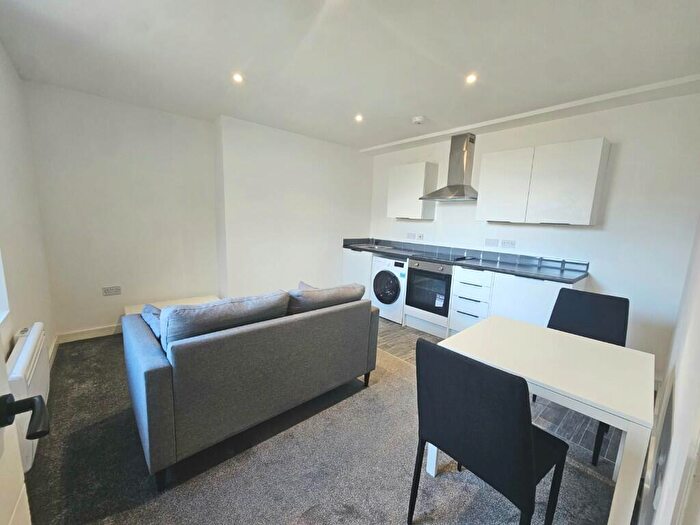 1 Bedroom Apartment To Rent In Eldon Place, Manningham, Bradford, BD1