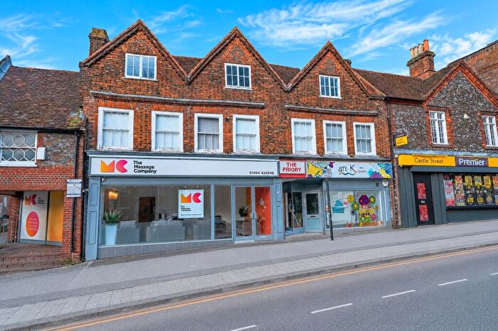 1 Bedroom Apartment To Rent In Castle Street, High Wycombe, Buckinghamshire, HP13