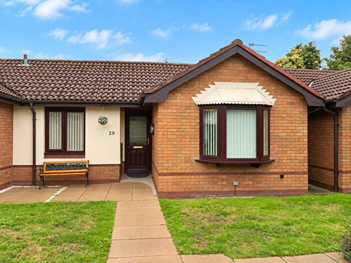2 Bedroom Semi Detached Bungalow For Sale In The Woodlands, Southport, Merseyside, PR8