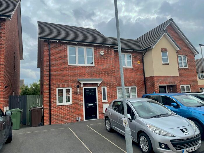 2 Bedroom Semi-Detached House To Rent In Moore Way, Castleford, WF10