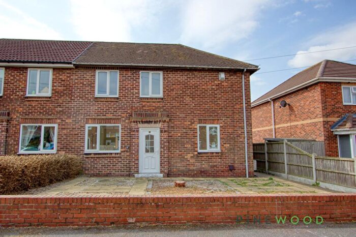 3 Bedroom Semi-Detached House To Rent In Clune Street, Clowne, S43
