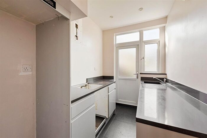 3 Bedroom Terraced House For Sale In Bromley Road, London, E17