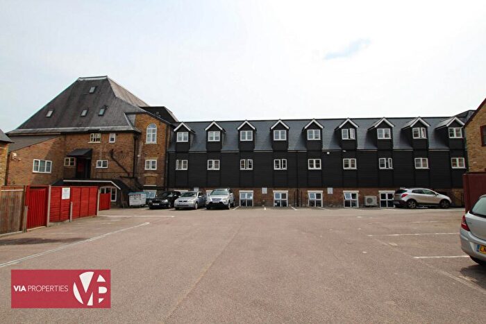 2 Bedroom Apartment To Rent In Brewery Road, Hoddesdon, EN11