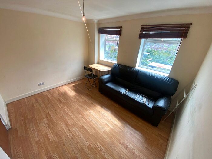 1 Bedroom Flat To Rent In Cricklewood Broadway, London, NW2