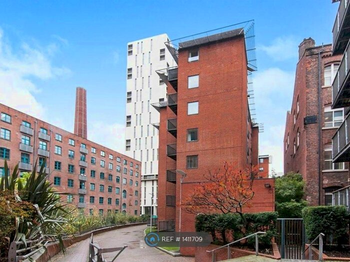 2 Bedroom Flat To Rent In The Foundry, Manchester, M1