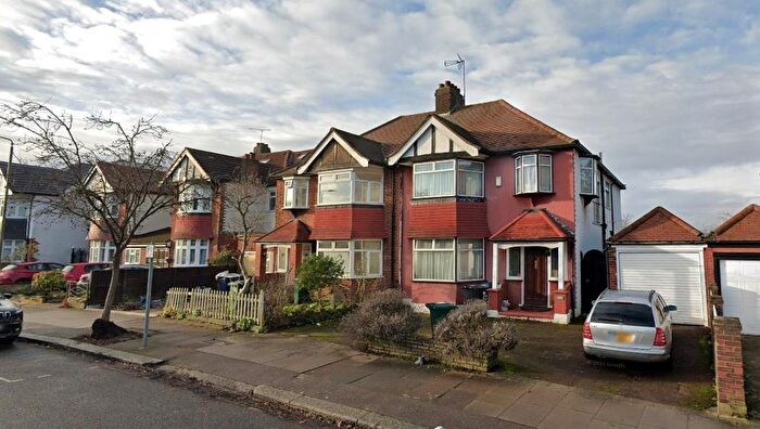 4 Bedroom Semi-Detached House To Rent In Sunny Gardens Road, Hendon, London, NW4