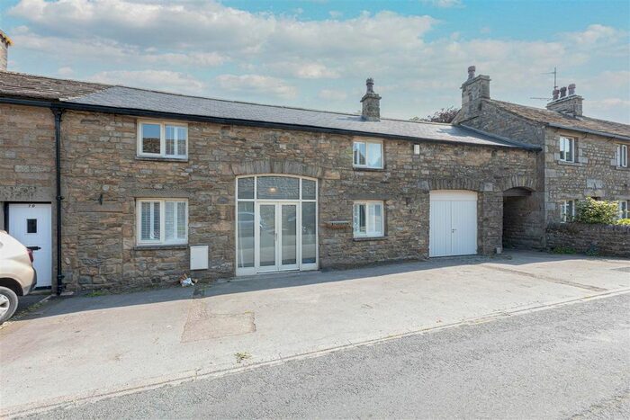 4 Bedroom Barn Conversion For Sale In Main Street, Wray, Lancaster, LA2