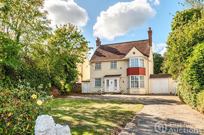 4 Bedroom Detached House For Sale In Beckenham Road, West Wickham, BR4