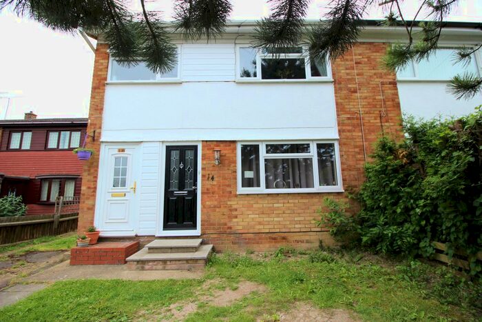 2 Bedroom Maisonette To Rent In Highbeech Road, Luton, LU3