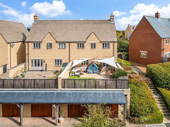 3 Bedroom House For Sale In Matthews Walk, Cirencester, GL7