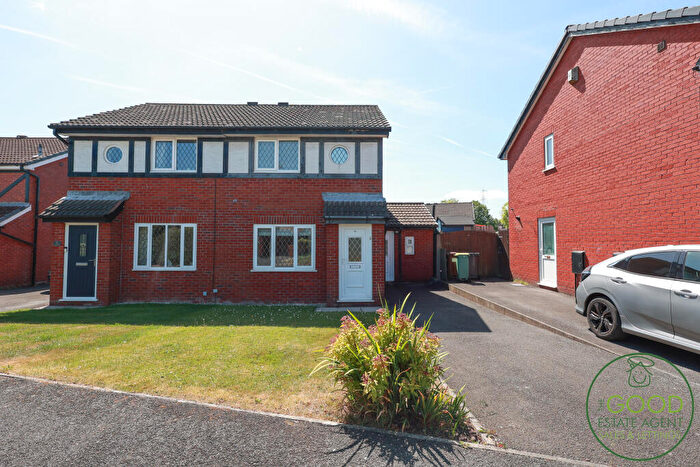 3 Bedroom Semi-Detached House For Sale In The Campions, Preston, PR2