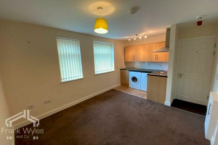 1 Bedroom Flat To Rent In Wood Street, Lytham St. Annes, Lancashire, FY8