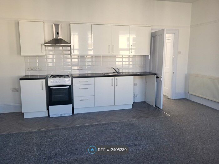 2 Bedroom Flat To Rent In Neath Road, Plymouth, PL4