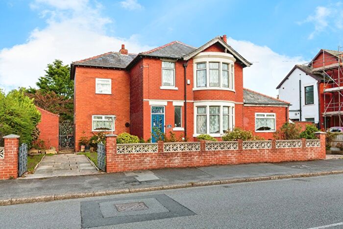 4 Bedroom Detached House For Sale In Fleetwood Road, Fleetwood, Lancashire, FY7