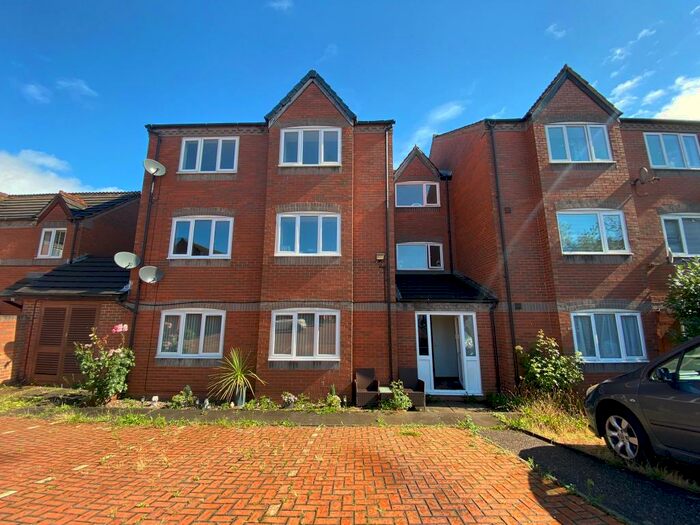 1 Bedroom Flat To Rent In Alexandra Way, Tividale, Oldbury, B69