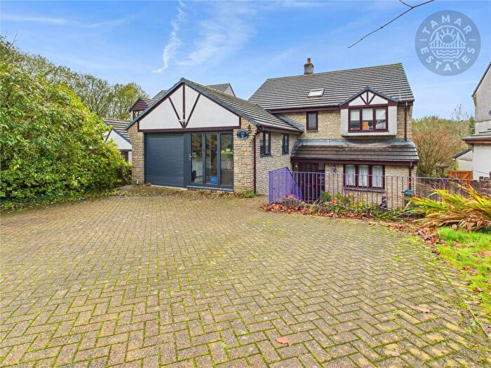 6 Bedroom Detached House For Sale In Willow Way, Liskeard, Cornwall, PL14