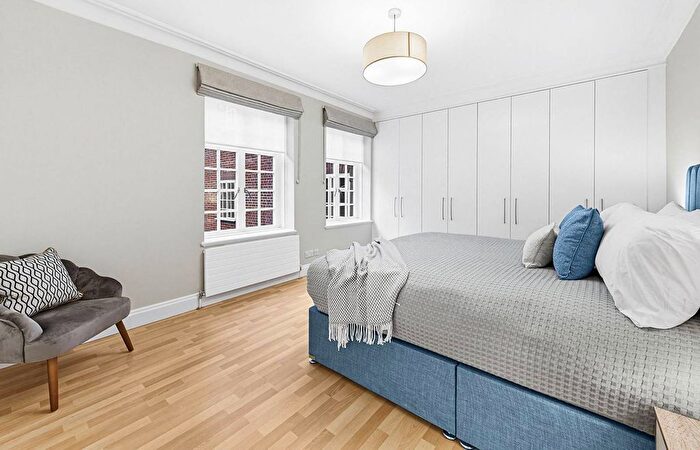 3 Bedroom Flat To Rent In Stafford Court, High Street Kensington, London, W8