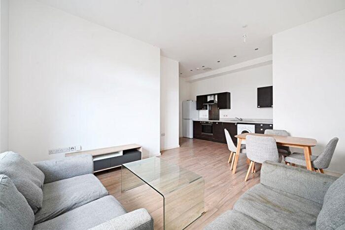 2 Bedroom Apartment To Rent In Apt The Gateway, Sheffield, S2