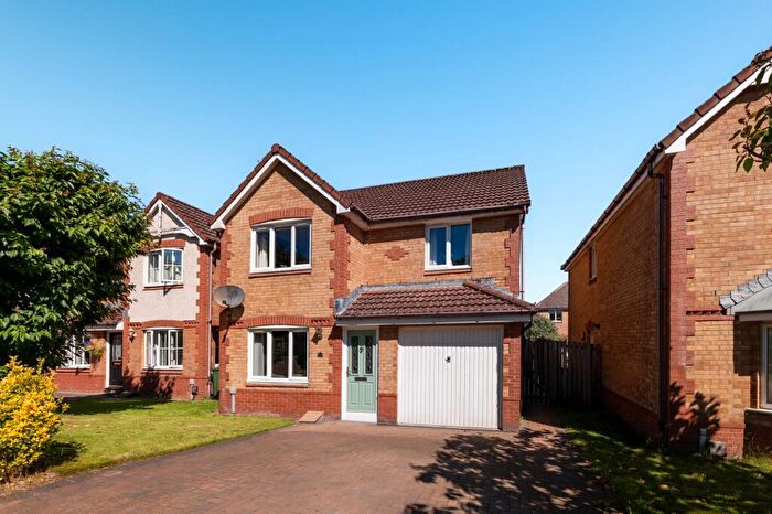 4 Bedroom Detached House For Sale In Badger Grove, Broxburn, EH52