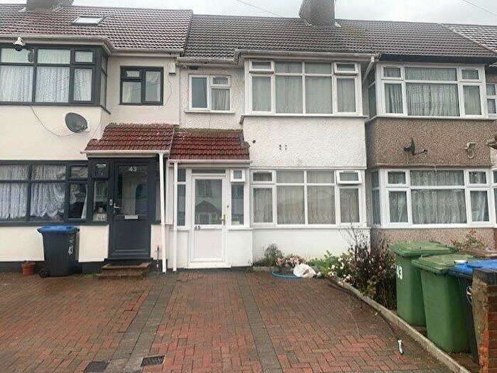 3 Bedroom Terraced House To Rent In Woodside Close, Wembley, HA0