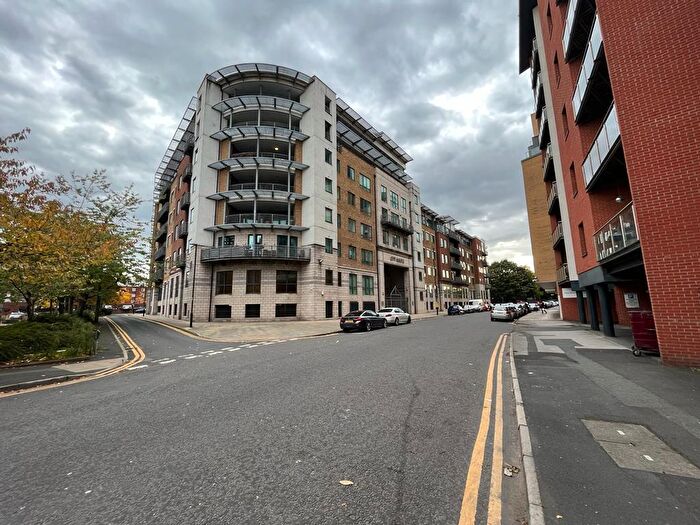 2 Bedroom Apartment To Rent In City South, City Road East, Manchester, M15