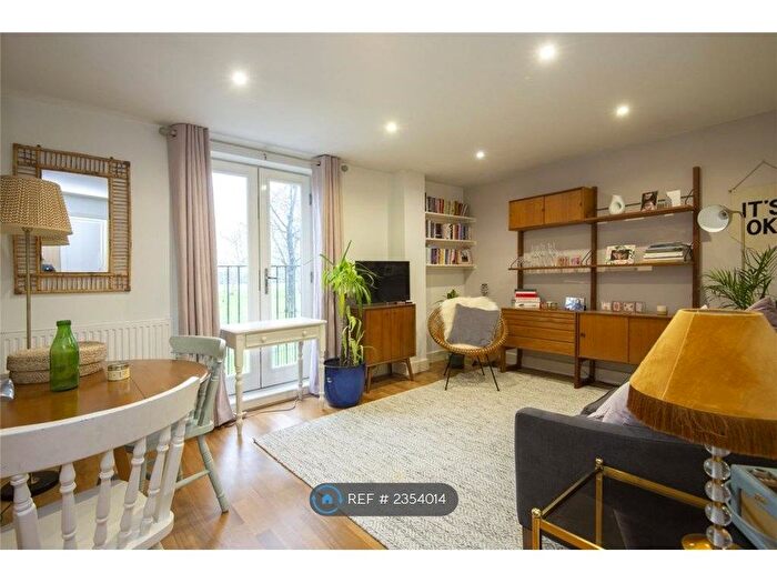 1 Bedroom Flat To Rent In Cadogan Terrace, London, E9
