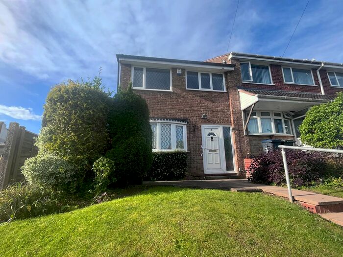 3 Bedroom Property To Rent In Pomeroy Road, Bartley Green, Birmingham, B32