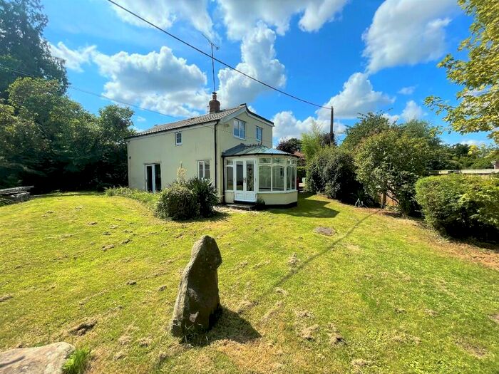 3 Bedroom Detached House To Rent In Lockeridge, SN8