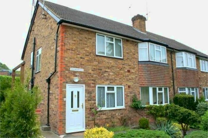 2 Bedroom Flat To Rent In Grassingham Road, Chalfont St Peter, SL9