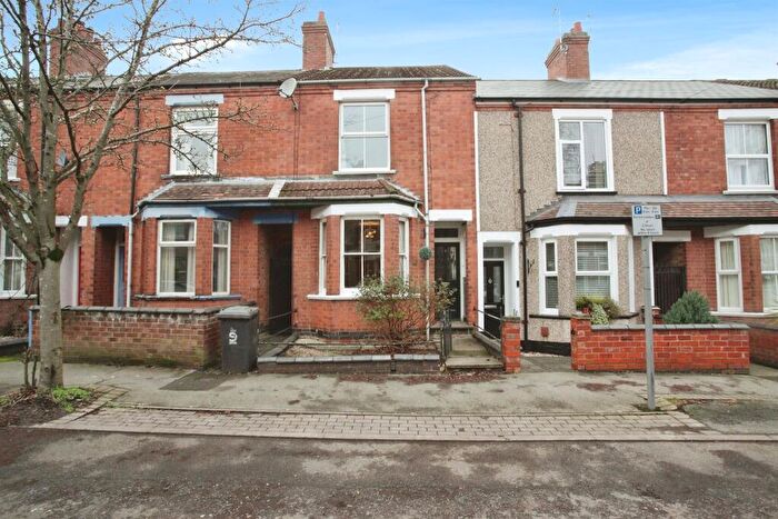 3 Bedroom Terraced House For Sale In Sycamore Grove, Rugby, CV21