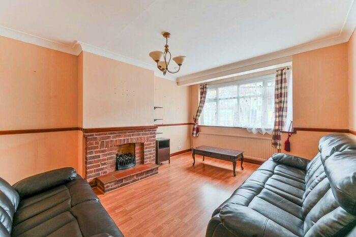 4 Bedroom Terraced House To Rent In Greenwood Road, Mitcham, CR4