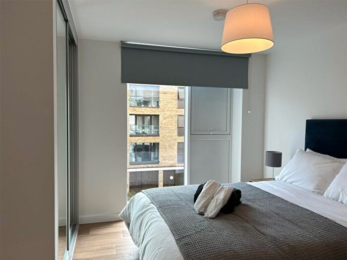 2 Bedroom Flat To Rent In Spitfire Chase, Walton-on-Thames, Surrey, KT12