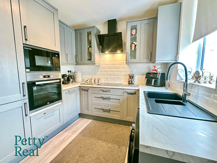 2 Bedroom Terraced House For Sale In Skelton Street, Colne, BB8