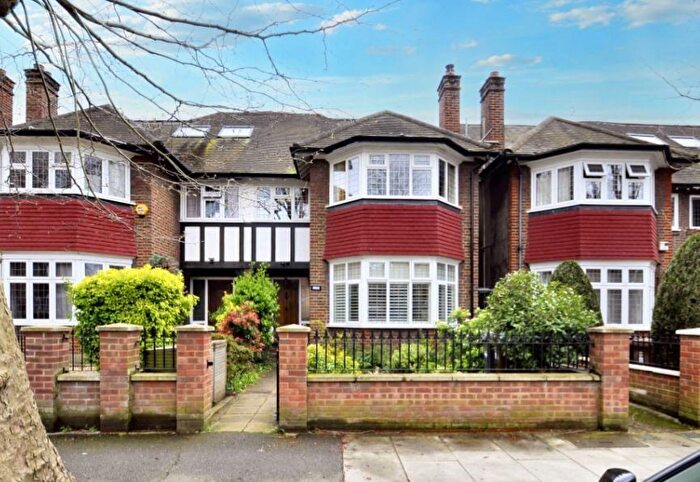 5 Bedroom Semi Detached House For Sale In Barrowgate Road, London, W4