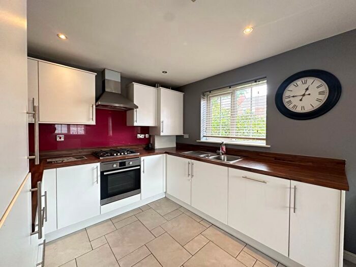 3 Bedroom Detached House For Sale In Holme Farm Way, Pontefract, WF8