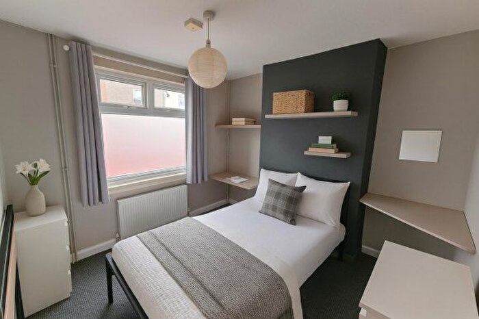 3 Bedroom Terraced House To Rent In Salisbury Street, Northampton, Northamptonshire, NN2