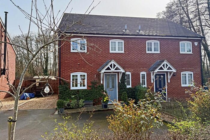 3 Bedroom Semi Detached House For Sale In West Grimstead, SP5