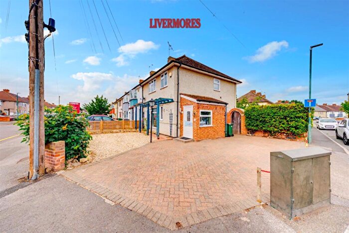 3 Bedroom End Of Terrace House For Sale In Heath Road, Crayford, Dartford, DA1