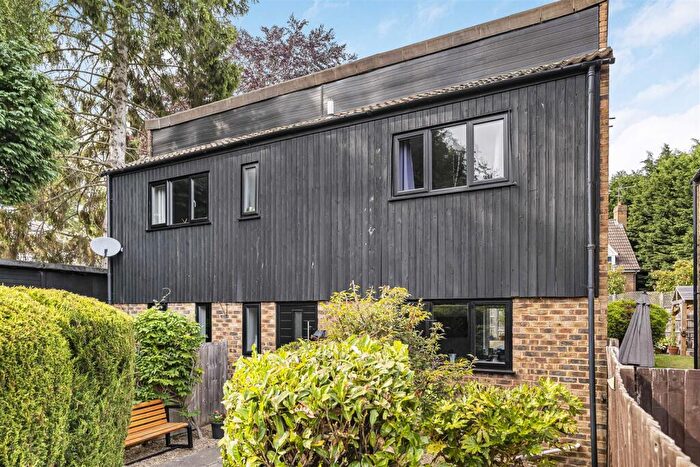 4 Bedroom Detached House For Sale In Dicket Mead, Welwyn, AL6