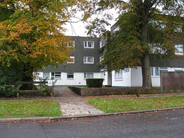 3 Bedroom Flat To Rent In Stanmore, Harrow, HA7