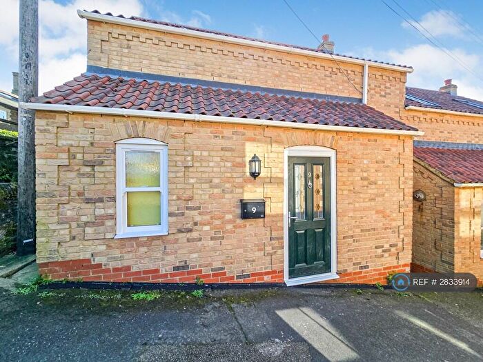 3 Bedroom Terraced House To Rent In Playhouse Yard, Downham Market, PE38