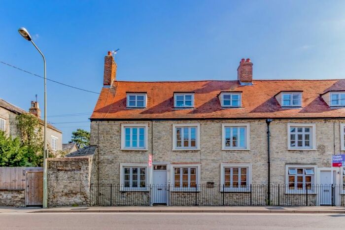 2 Bedroom Apartment To Rent In London Road, Bicester, OX26