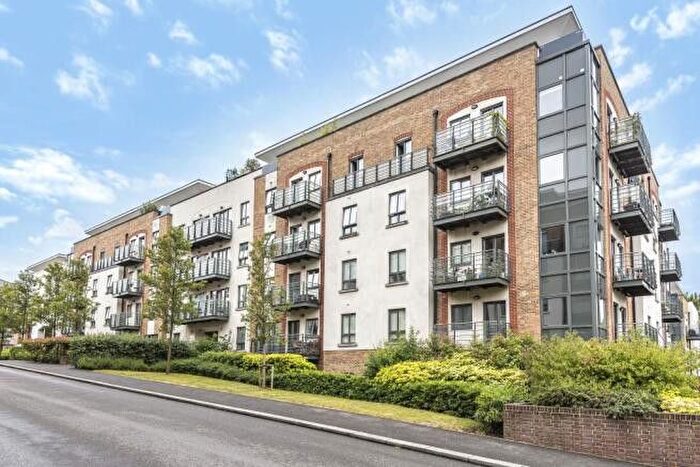 2 Bedroom Flat To Rent In Apsley House, Holford Way, Roehampton, SW15