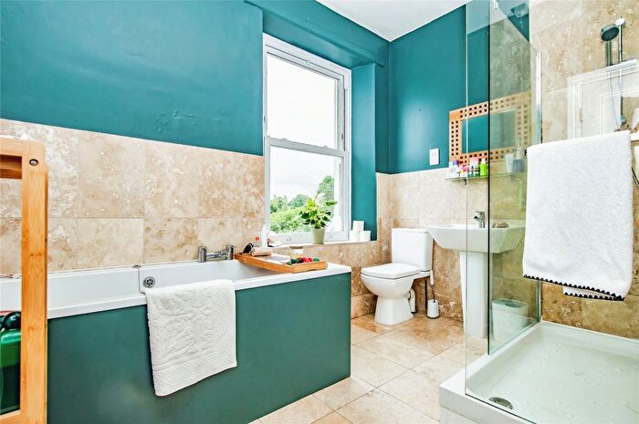 5 Bedroom Detached House For Sale In Llandyfaelog, Kidwelly, Carmarthenshire, SA17
