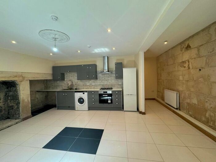 2 Bedroom Apartment To Rent In Cleveland Place East, Bath, BA1