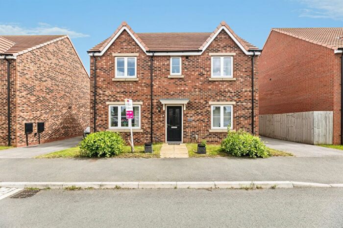4 Bedroom Detached House For Sale In Heather Drive, Pontefract, WF8