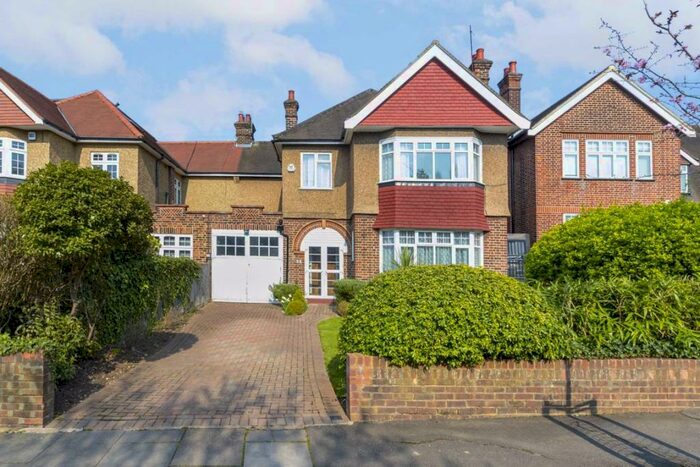 4 Bedroom House To Rent In Bancroft Avenue, East Finchley, N2
