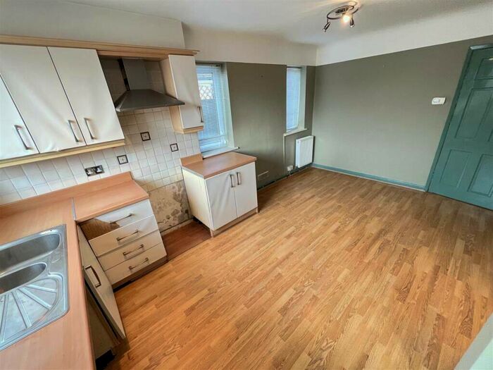 3 Bedroom Bungalow For Sale In Ambleside Close, Thingwall, Wirral