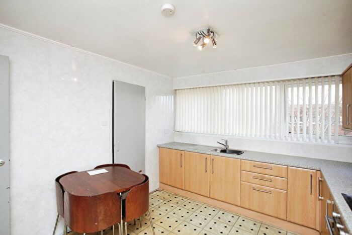 2 Bedroom Flat For Sale In Cleaver Gardens, Nuneaton, CV10
