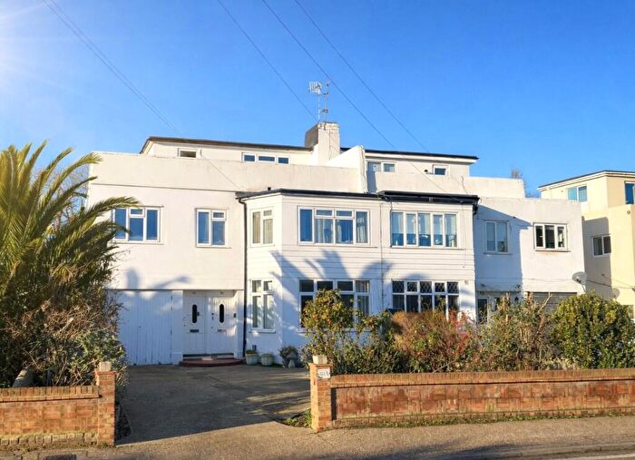 1 Bedroom Flat For Sale In Shaftesbury Avenue, Goring-by-Sea, Worthing, West Sussex, BN12
